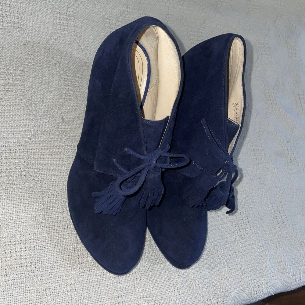 Cole Haan Women’s Heeled Booties Size 7.5 B Navy Blue Leather Business Formal - Picture 4 of 12